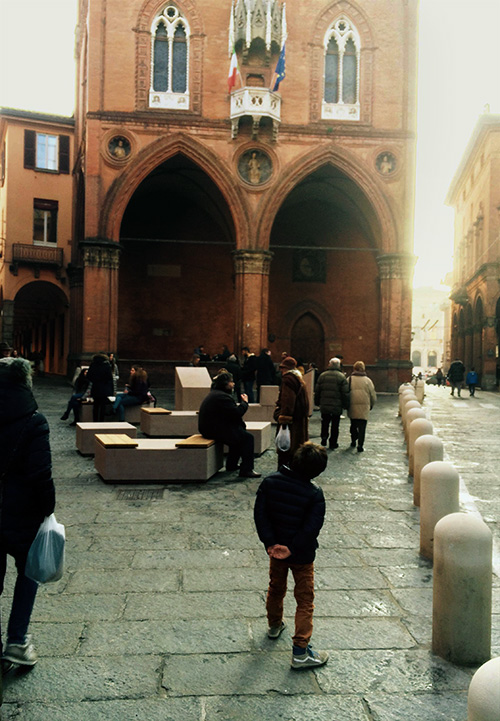 I cubi in  piazza della Mercanzia